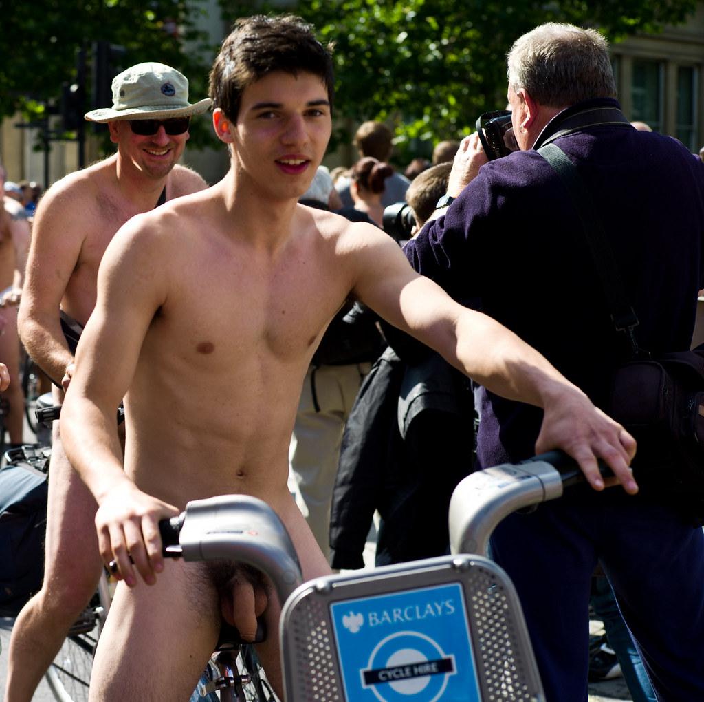 1024px x 1020px - Nude guys in public with bikes from World Naked Bike Ride